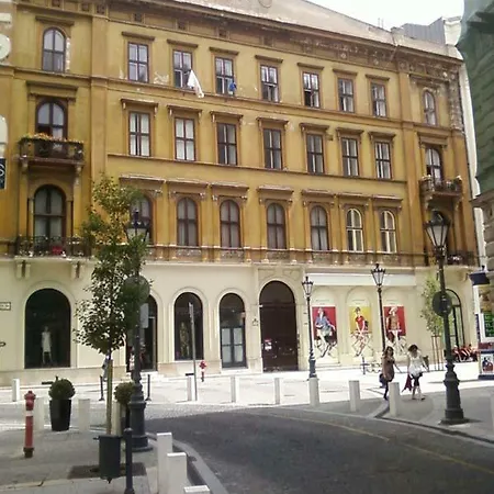 Apartment Center *